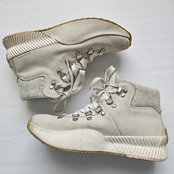 Sorel Women's Out N About III Conquest Winter Ankle Boot - Chalk, Sea Salt - Picture 5 of 9